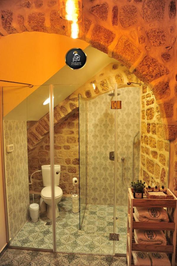 Hotel Salah Aldin House à Acre Extérieur photo