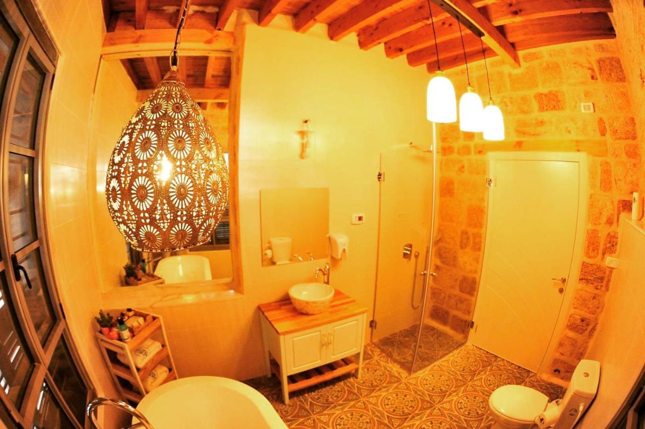 Hotel Salah Aldin House à Acre Extérieur photo